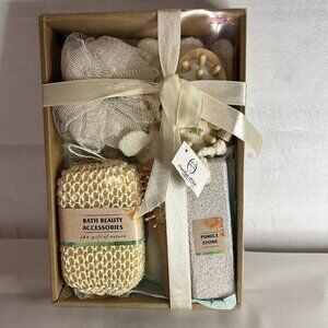 Essential Design 6-Piece Bath and Beauty Accessory Gift Set Sealed